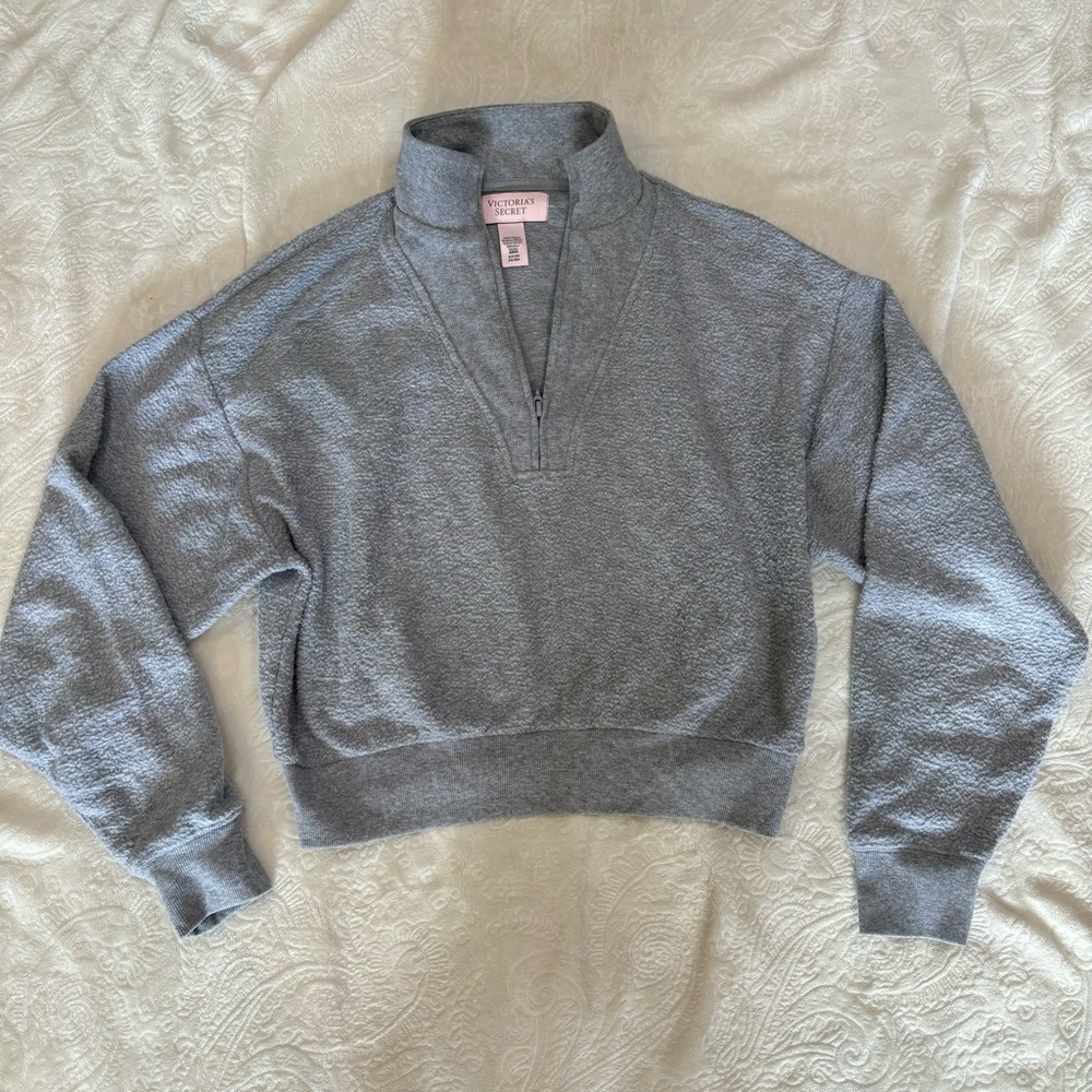 Victoria’s Secret fleece half zip gray size small